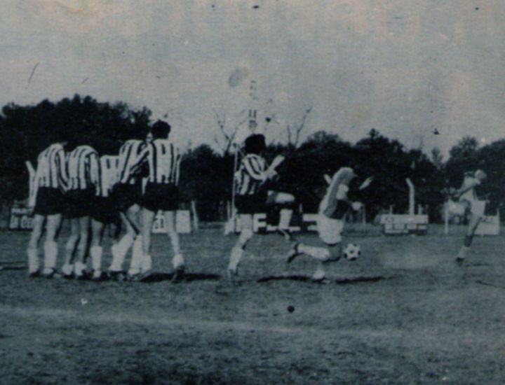 ¡Cuidado! Patea Cacho Castillo - Compañía 1981