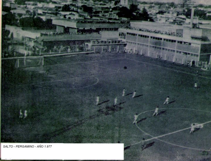 Cancha Compañía: Salto vs. Pergamino - Año 1977