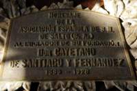 Placa Dn. Cayetano de Santiago y Fernández